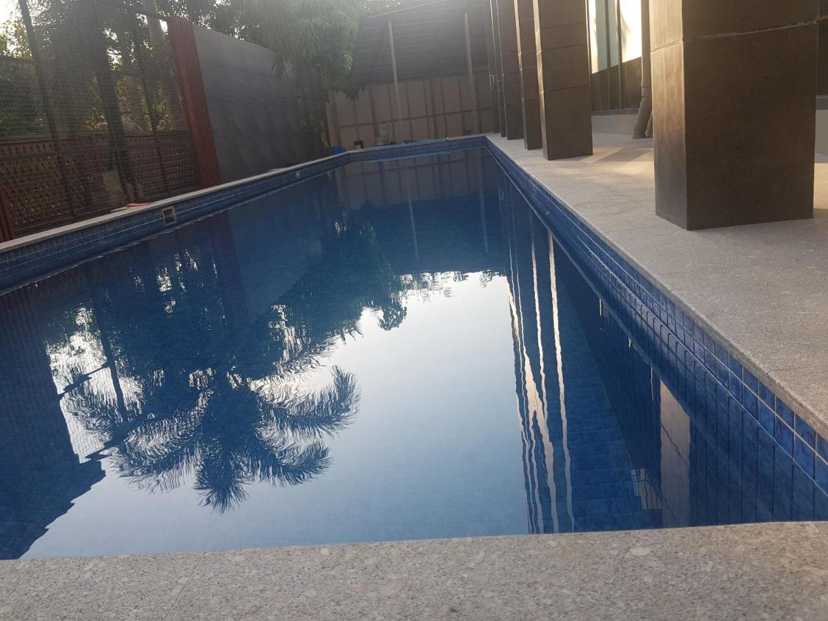 Airport Avenue Hotel Gyogon Екстер'єр фото