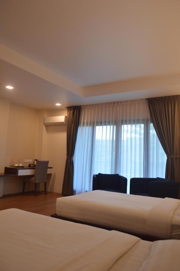 Airport Avenue Hotel Gyogon Екстер'єр фото
