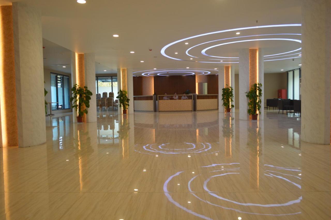 Airport Avenue Hotel Gyogon Екстер'єр фото